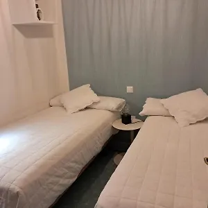 Apartment Con Solera En El Corazon De Triana, Seville